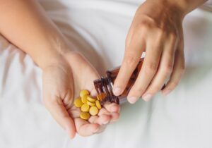 آنتی‌بیوتیک‌ها در حال از کار افتادن‌اند؛ سازمان غذا و دارو: تجویز خودسرانه متوقف شود