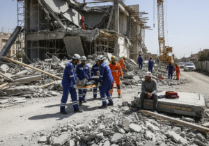 ریزش آوار در مدرسه نیمهکاره ملارد؛ ۳ کارگر مصدوم شدند