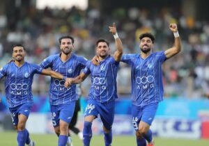 بازگشت استقلال به صدر با سه گل مقابل آلومینیوم