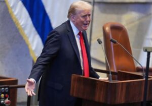 ترامپ در کنست اسرائیل: ایران به صلح تمایل دارد