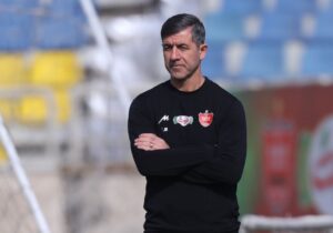 کریم باقری سرمربی موقت پرسپولیس در دیدار با تراکتور؛ اوسمار ویهدر راه تهران