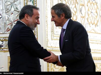 گروسی: در تماس مستمر با عراقچی هستم