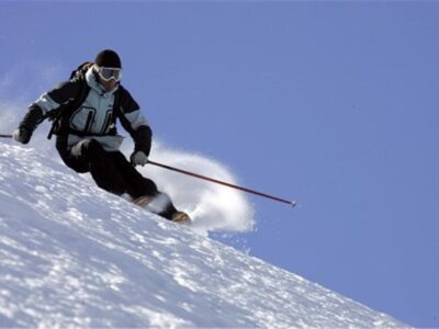 آیا بهمن اشتوبای به تیم ملی اسکی آسیبی رساند؟