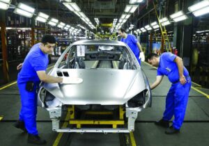 نماینده شیراز: فارس باید به قطب اصلی تولید خودرو کشور تبدیل شود