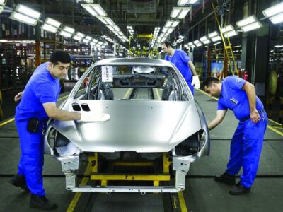 نماینده شیراز: فارس باید به قطب اصلی تولید خودرو کشور تبدیل شود