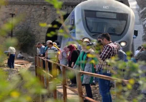 ورود دومین قطار گردشگری«مثلث طلایی ایران»به قلب تاریخ و فرهنگ