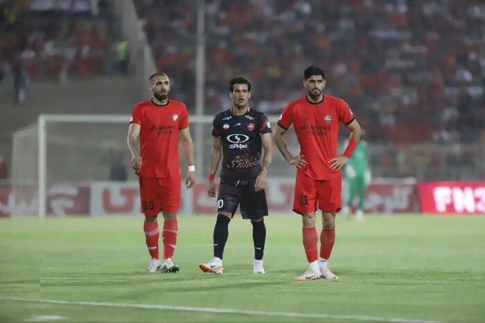 اعتراض استقلال به لغو دیدار پرسپولیس و تراکتور؛ برنامه‌ریزی ناعادلانه در لیگ برتر؟