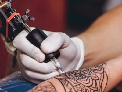 آیا تاتو میتواند سیستم ایمنی و اثر واکسنها را تغییر دهد؟