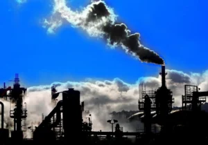 گوگرد ۱۲۰ برابری در سوخت نیروگاه ری؛ تهدید جدی برای سلامت جنوب تهران