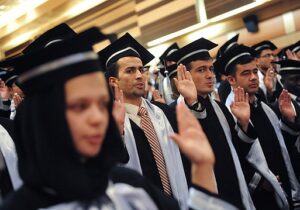 تحصیل ۲۸۵ دانشجوی خارجی در شیراز؛ رشد آموزش بینالملل در علوم پزشکی