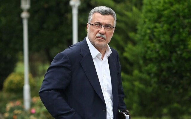 هشدار وزیر بهداشت به صداوسیما درباره نمایش منفی واکسیناسیون در یک سریال