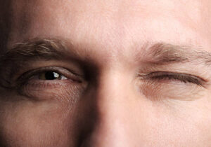 پلک زدن کمتر، نشانه تمرکز بالاتر: یافته جدید دانشمندان کانادایی