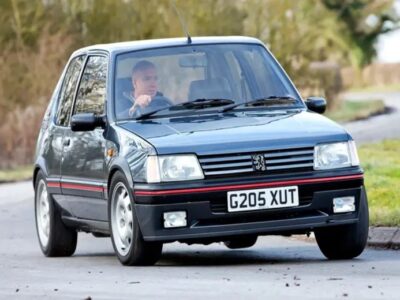 ۱۱ خودروی سرنوشت‌ساز که برندهای مشهور خودرو را از بحران نجات دادند