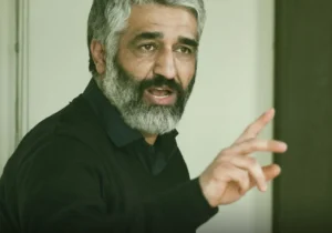 اولین جلسه دادگاه پژمان جمشیدی چه گذشت؟ وکیل: تناقض‌ها جدی است