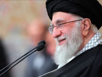 رهبر انقلاب به شهادت رسیدند
