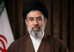 آیت‌الله سیدمجتبی حسینی خامنه‌ای به عنوان رهبر جدید انقلاب اسلامی معرفی شد
